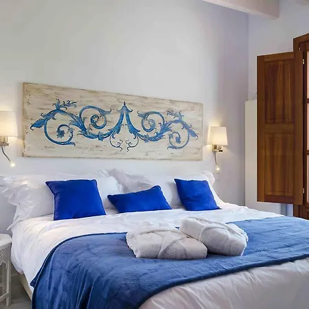 Staycatalina Boutique Hotel-Apartments-3